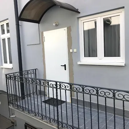 Junior Old Town Апартаменты *